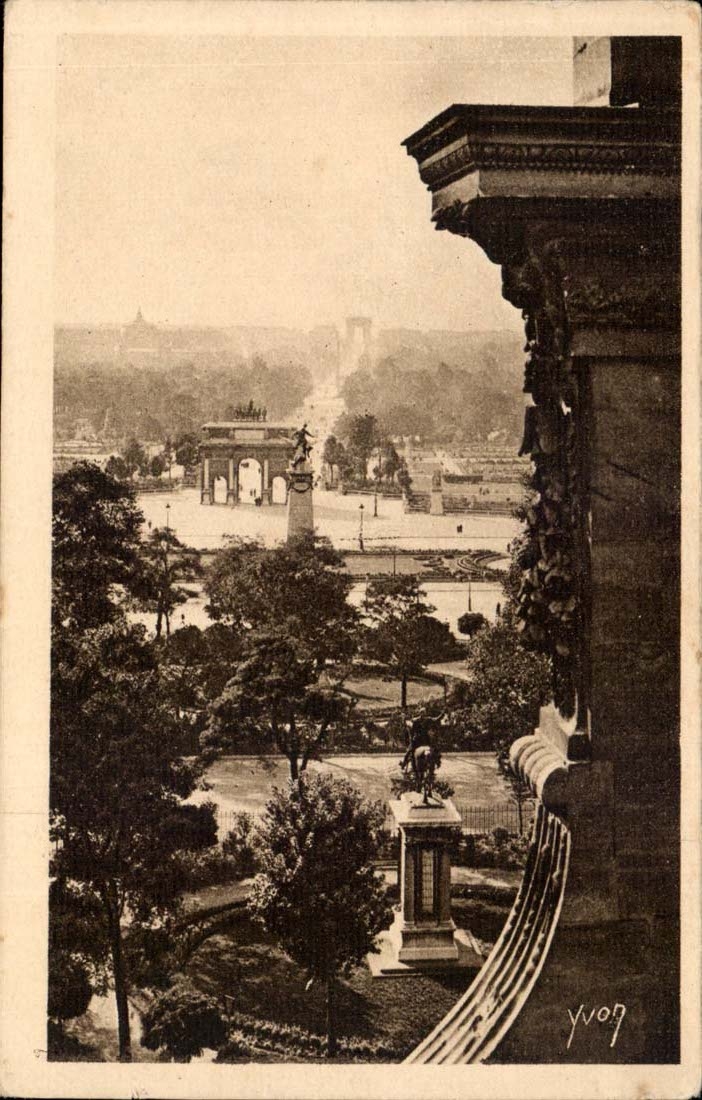 Paris CPA Perspective sur le jardin des Tuileries et l'arc de triomphe