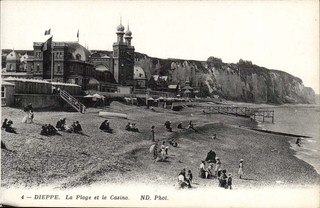 Dieppe CPA the beach and the casino