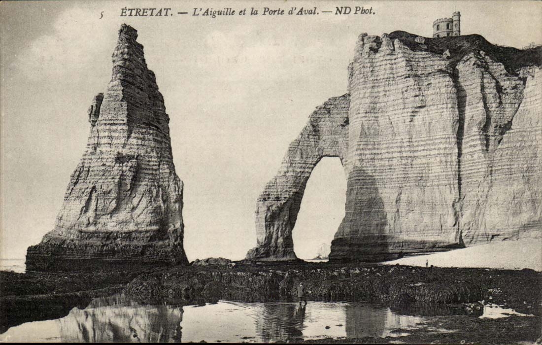 Etretat CPA the needle and the door of downstream