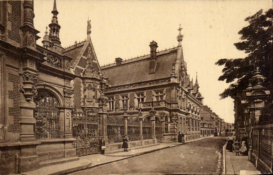 Fecamp CPA Benedictine Front auf der Strasse