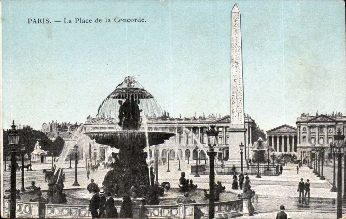 Paris CPA LA place de la Concorde