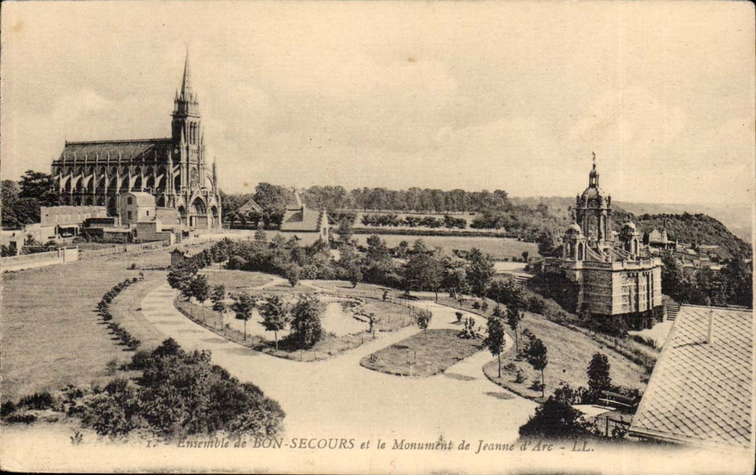 Good Help CPA Together of Good help and the monument of Jeanne of arc