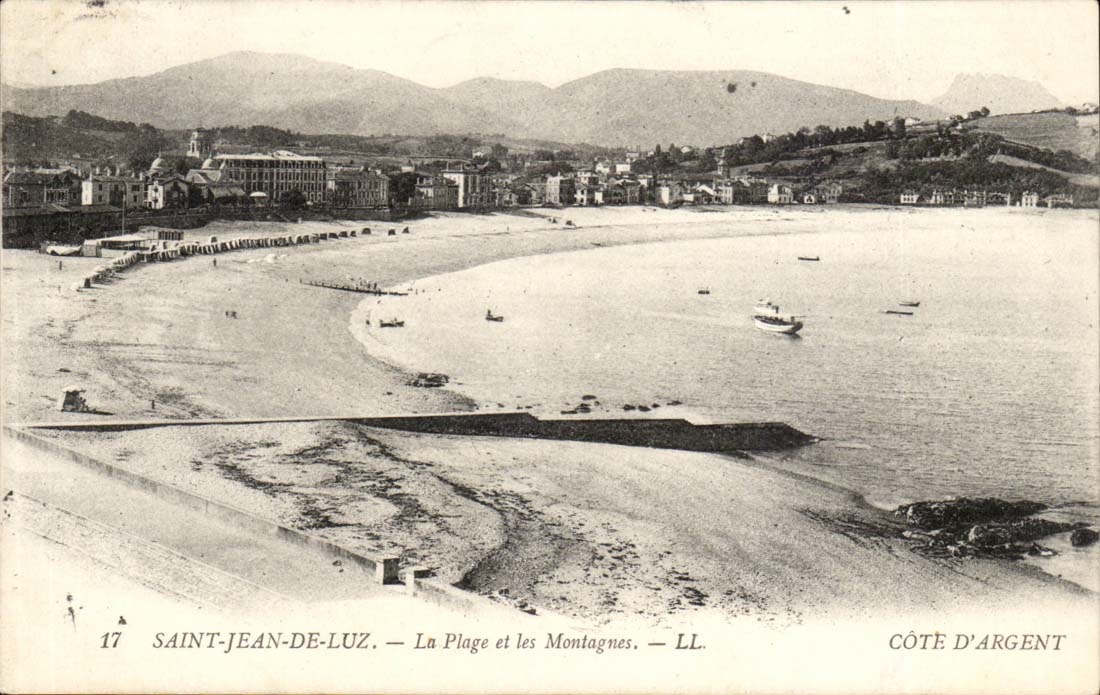 Saint Jean de Luz CPA La plage et les montagnes