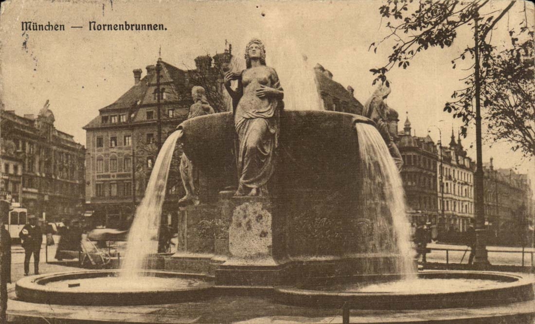 Germany Munchen CPA Nornenbrunnen