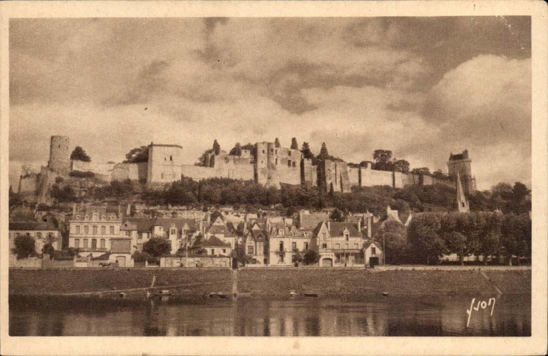 Loire ch4ateau CPA Chinon