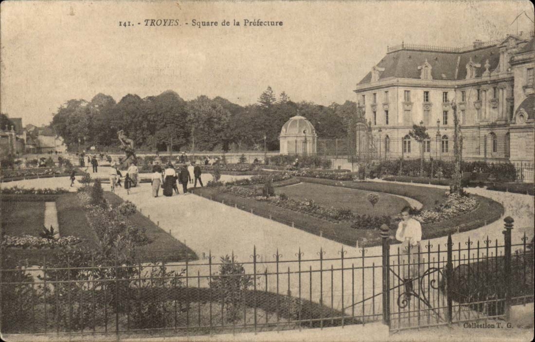 Troyes CPA Public garden of the Prefecture