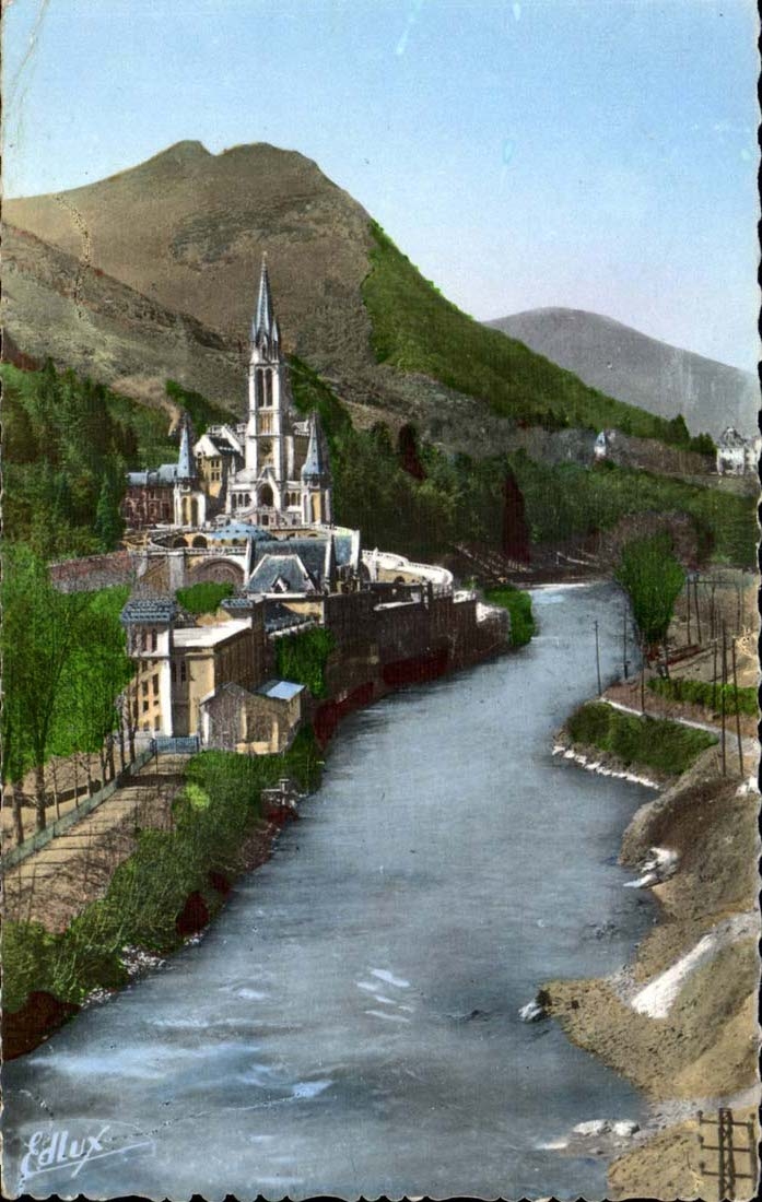 Lourdes MODERN CARD the basilica and Gave