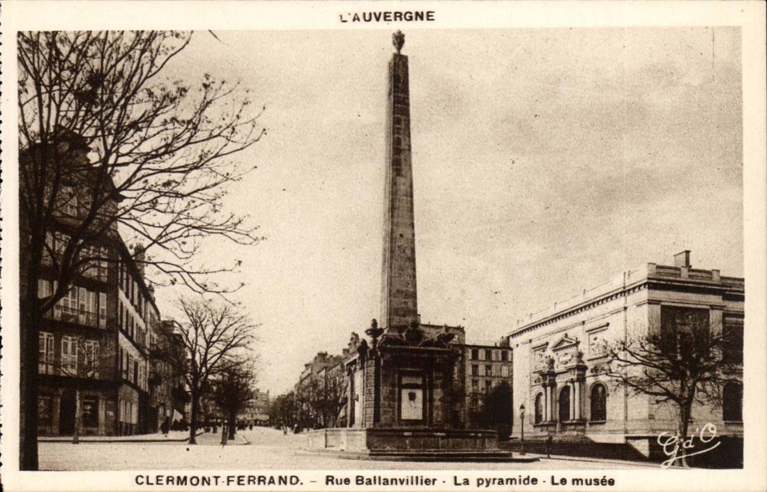 Clermont Ferrand CPA Street Ballanvillier the pyramid the museum