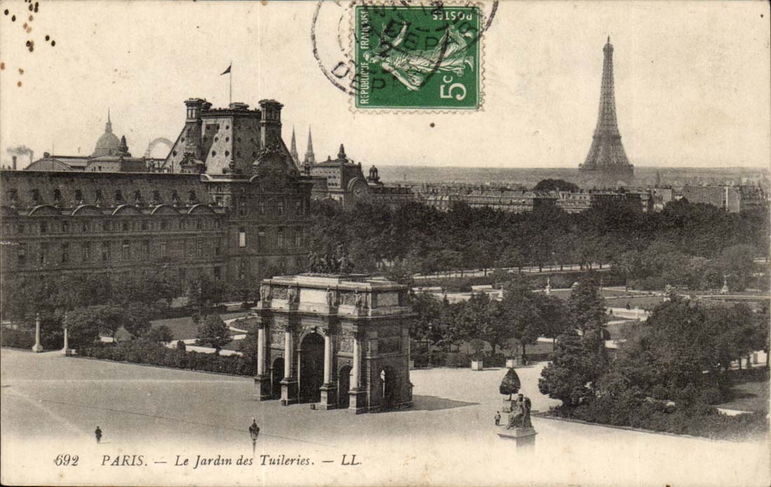Paris CPA Jardin des Tuileries (Tour Eiffel Louvre)