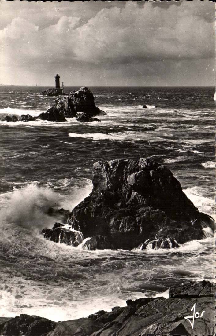 Point Strong current CPA the headlight of the old woman and the point of the strong current (lighthouse)