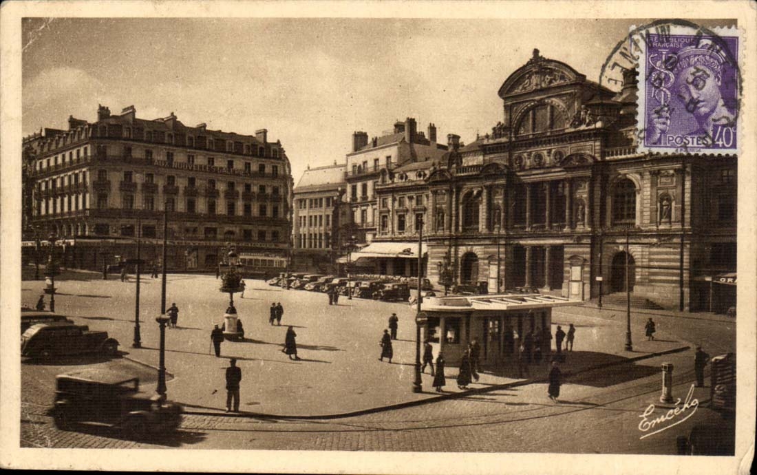 Angers CPA Places rallying the theater