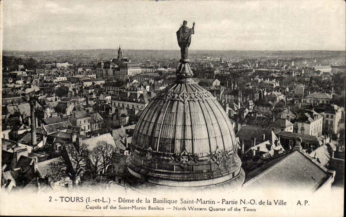 Tours CPA Dome de al basilique Saint Martin Partie NO de la Ville