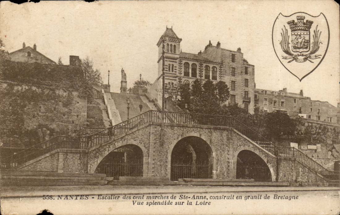 Nantes CPA Escalier of the hundred markets of co Anne builds out of granite of Brittany Vue splendid on the Loire