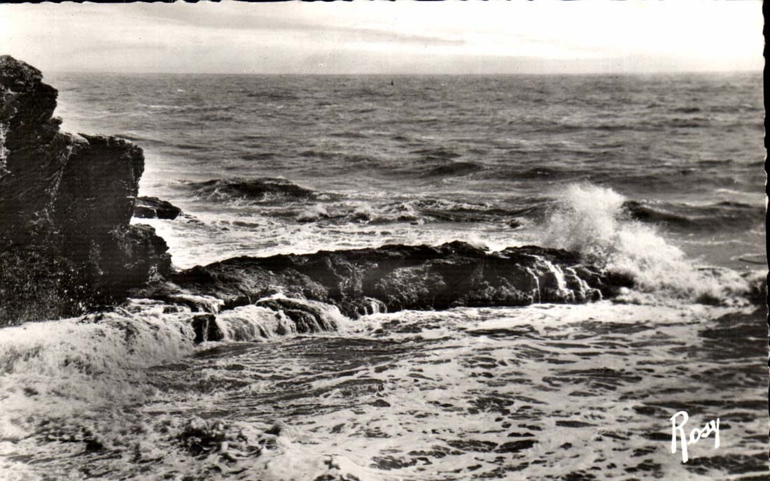 Kreuz von Leben MODERNE KARTE schwankendem Meer zum Gesims