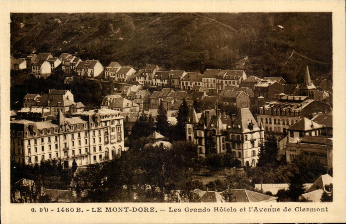 Auvergne CPA G von O die Einfassung vergoldet die grossen Hotels und die Allee von Clermont