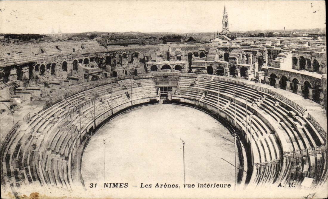 Nimes CPA der Arena gesehene Innenraum