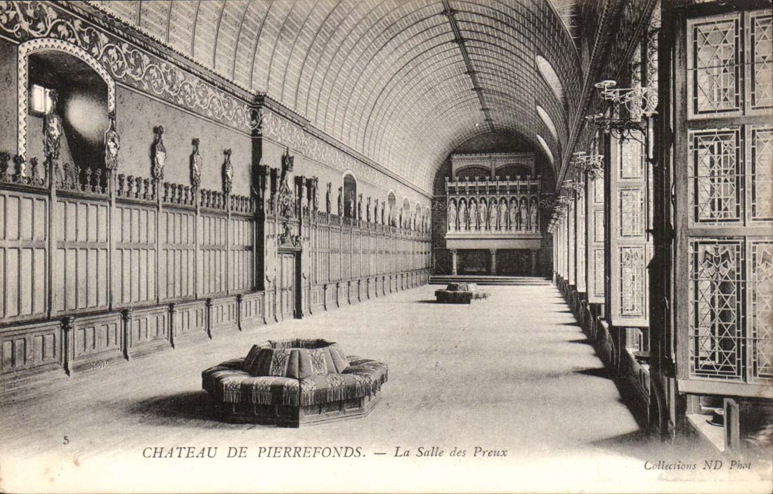 Chateau de Pierrefonds CPA La salle des preux