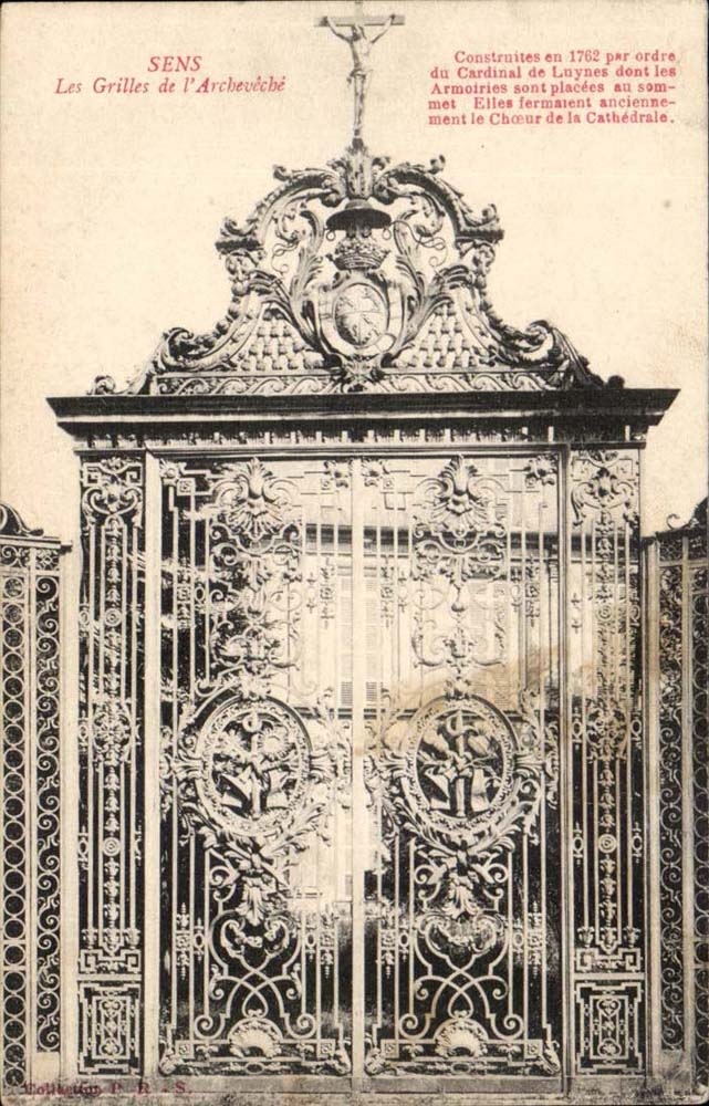 Sens CPA grids of the archbishop's palace