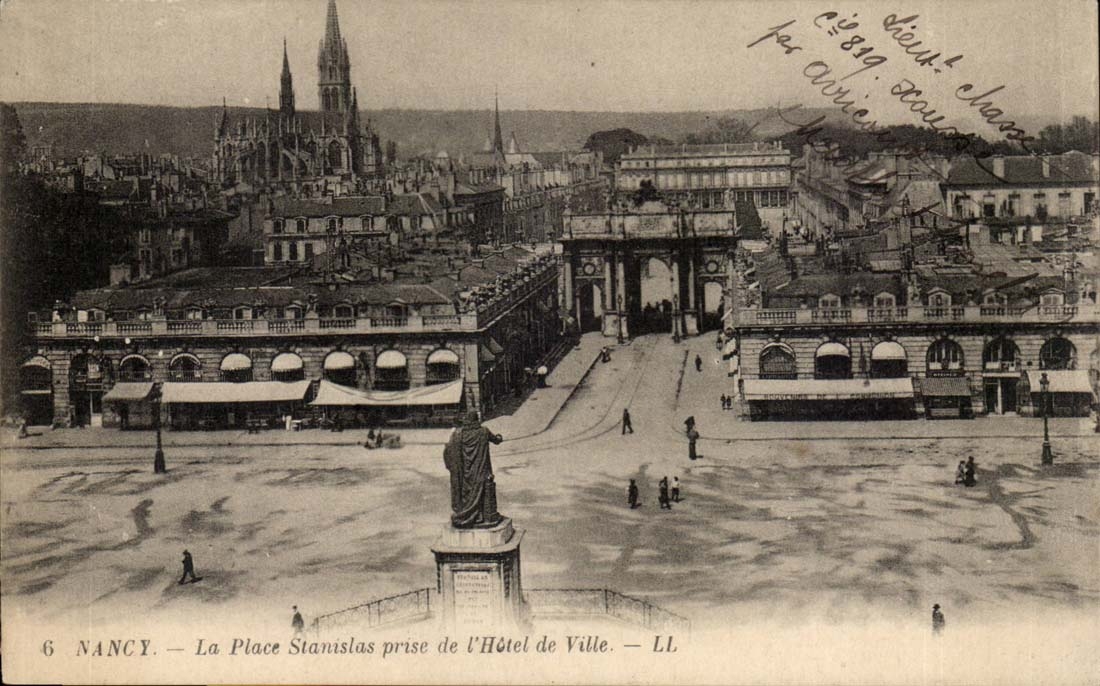 Nancy CPA La place Stanislas prise de l'hotel de ville