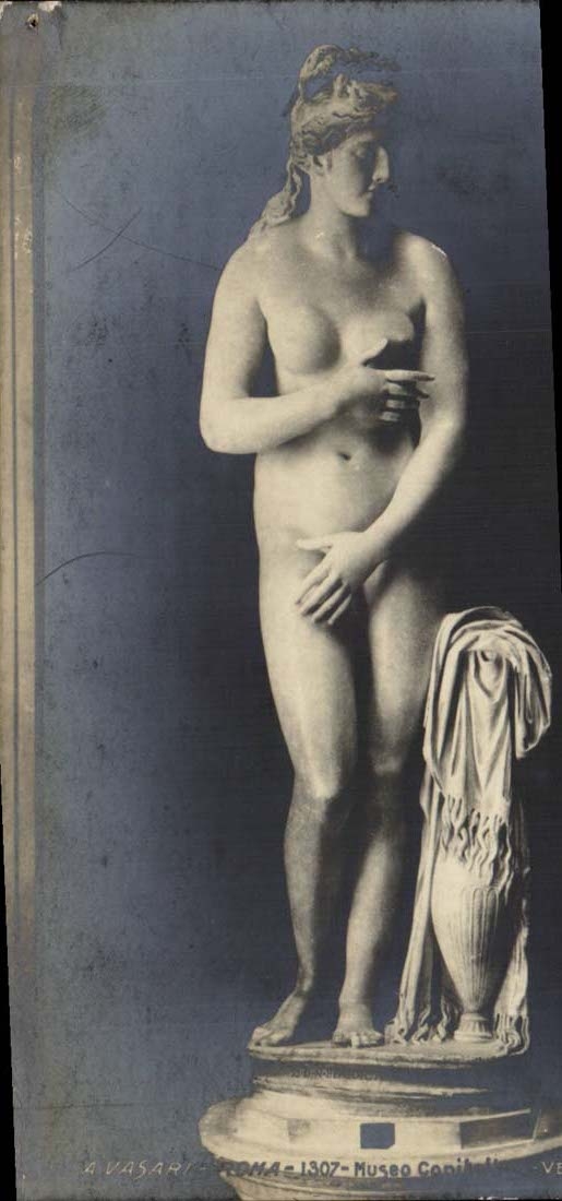 Italy Italia Roma CPA Museo Venerates (nude woman)