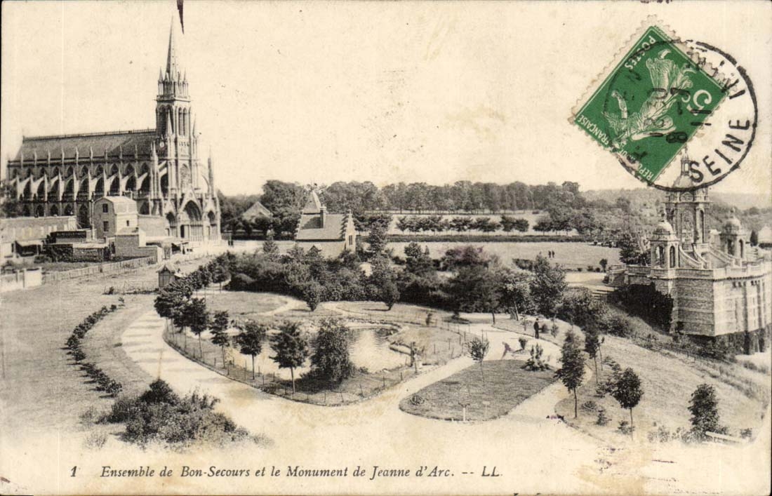 Together of Good Help and the monument of Jeanne of arc CPA