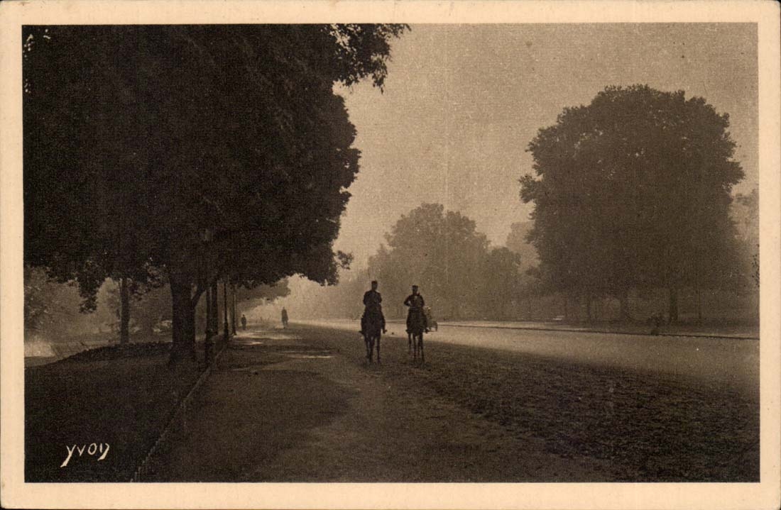 Paris CPA Allee des cavaliers avenue du Bois de Boulogne