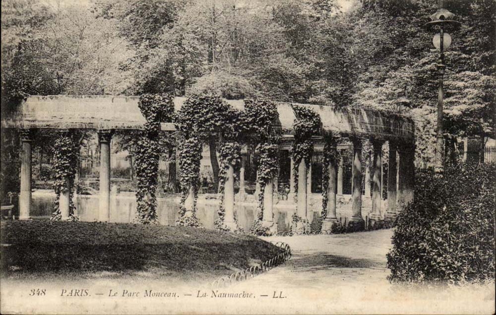 Paris CPA the park Heap Naumache