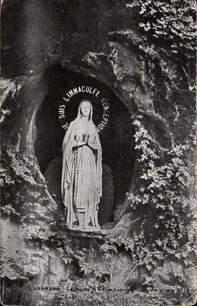 Lourdes ND CPA Statue of Lourdes in the cave