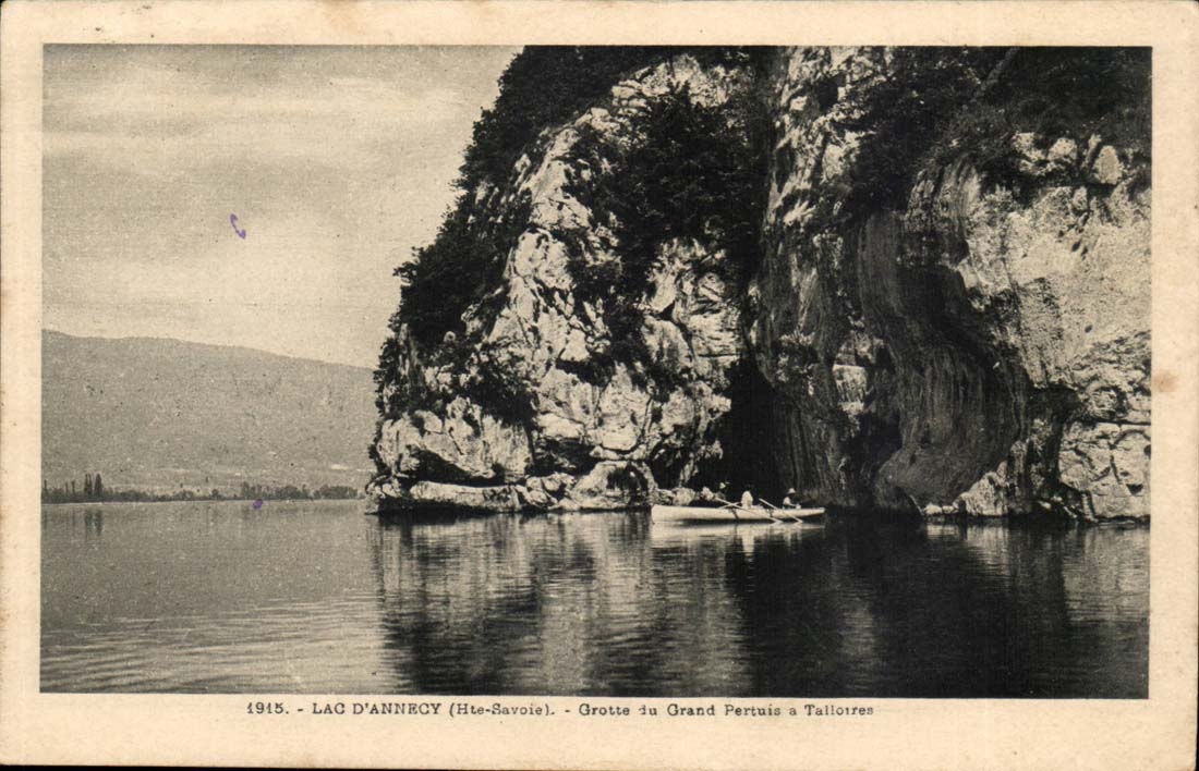 CPA Lac of Annecy Grotte of the large Sluice has Talloires