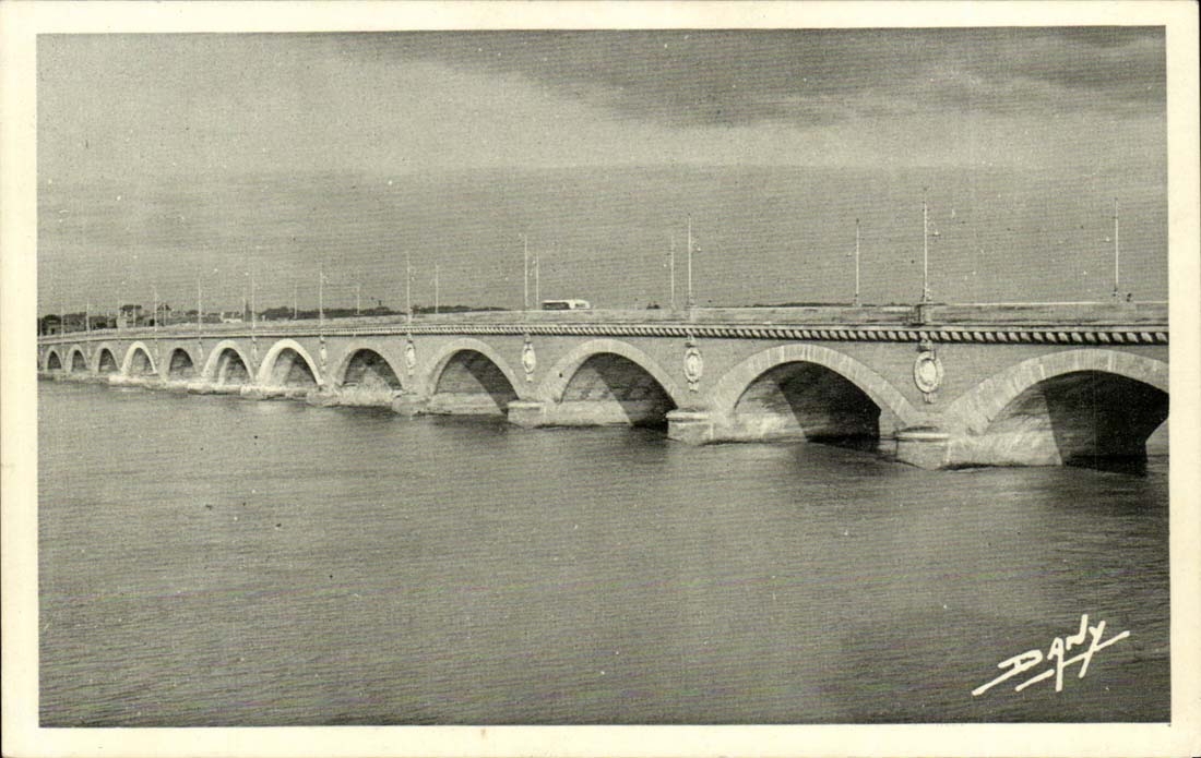 Bordeaux CPA the stone bridge