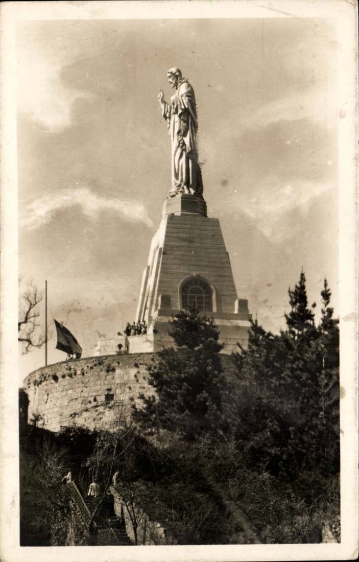 Spain Espana Spain San Sebastian CPA Monumento Sagrado Corazon (Sacring Heart)