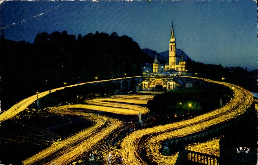 Lourdes MODERN CARD the basilica illuminee