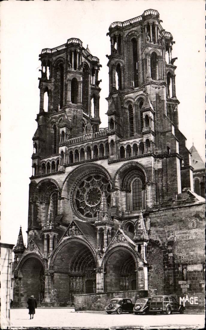 Laon CPA the cathedral