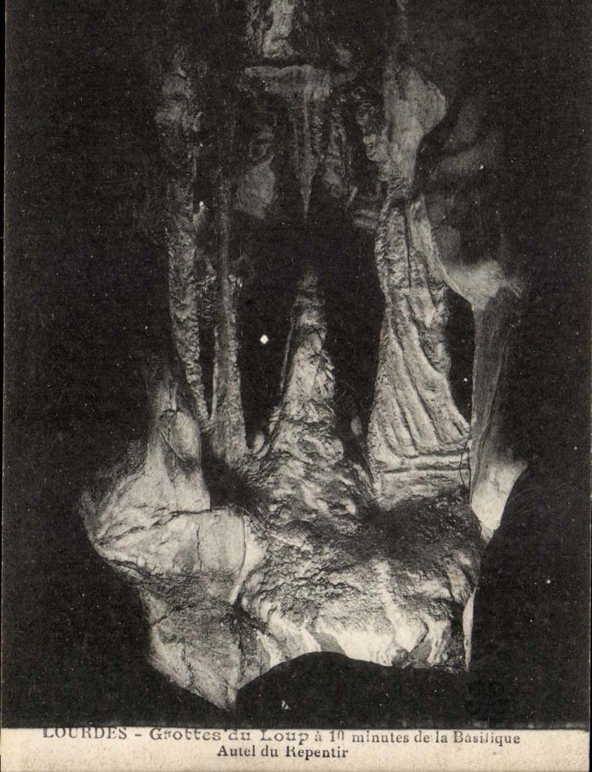 Lourdes CPA GRottes of the wolf has 10 minutes of the Autel basilica of the repentance