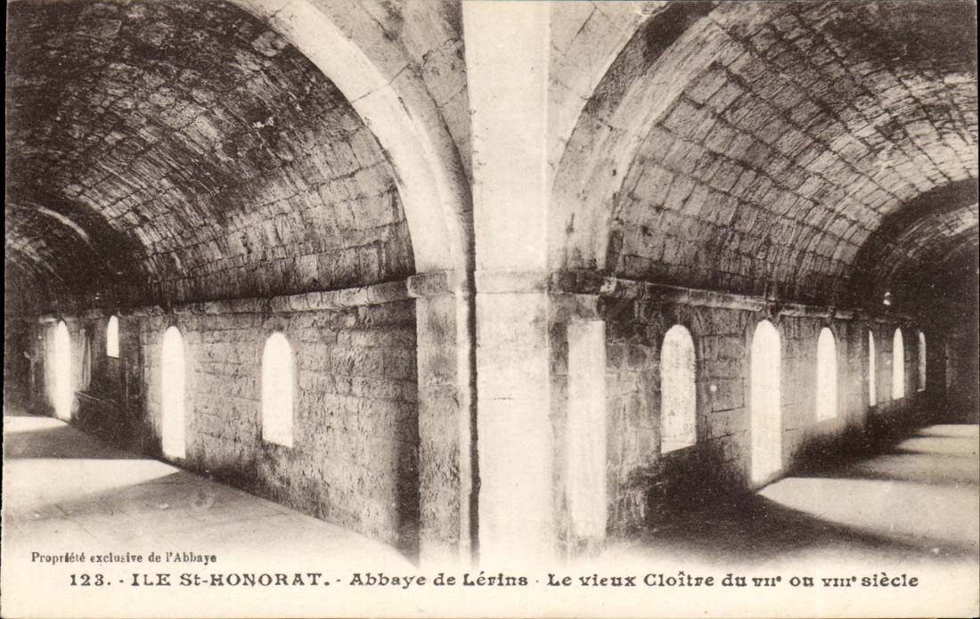 Abtei Insel-Str-Honorat CPA von Lerins das alte Kloster von 7 oder von 8