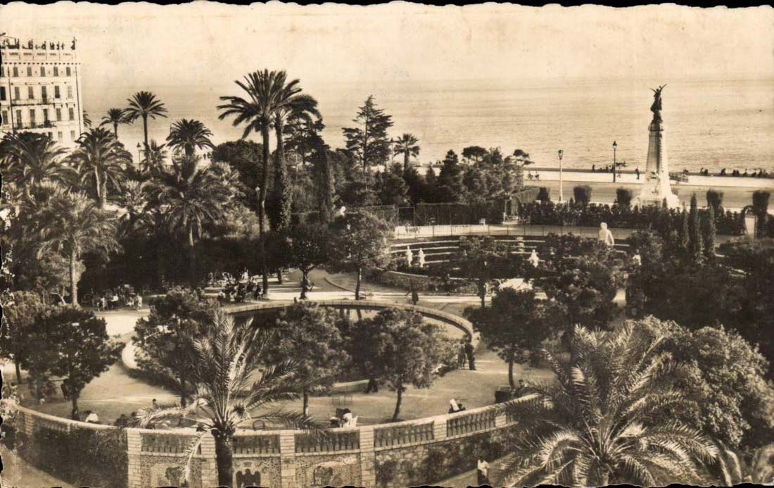 Nice CPA a corner of the gardens Albert 1st