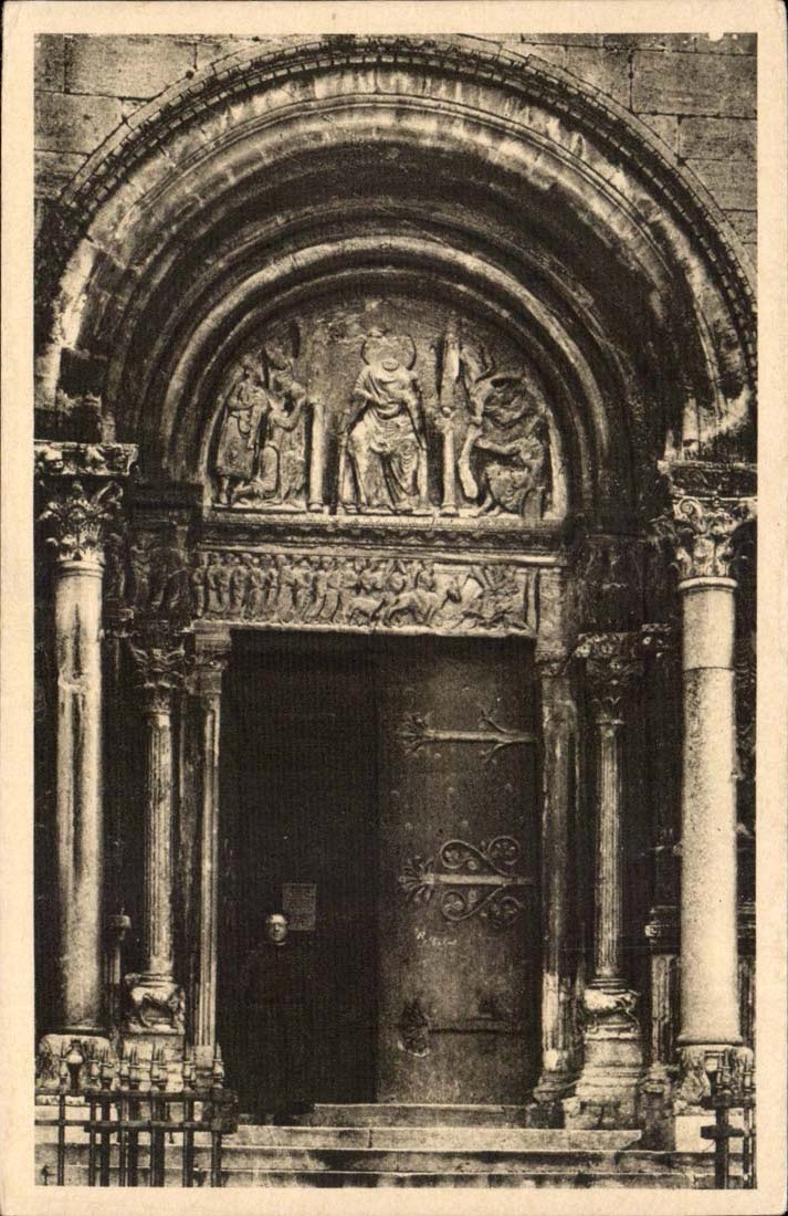 Gard - Saint Gilles - Facade de la Basiique Portail de Gauche - CPA