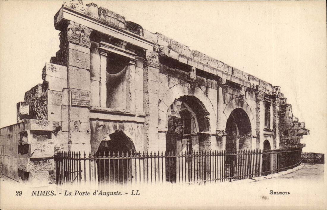 Nimes - das Gatter von Auguste - CPA