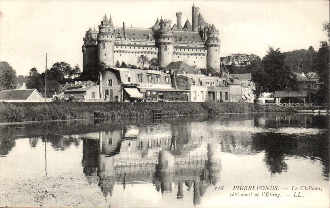 Pierrefonds CPA Vue generale cote Ouest et l'etang