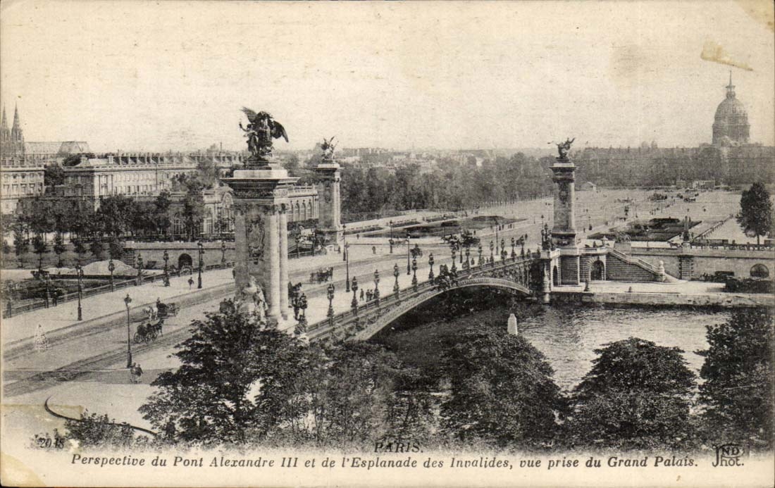 Paris CPA View of the bridge Alexandre III and the esplanade of Invalides seen from of the large palate