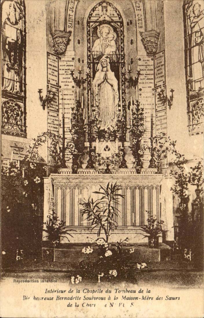 Innen-CPA der Wolbung des Grabs von glucklichem Soubirous