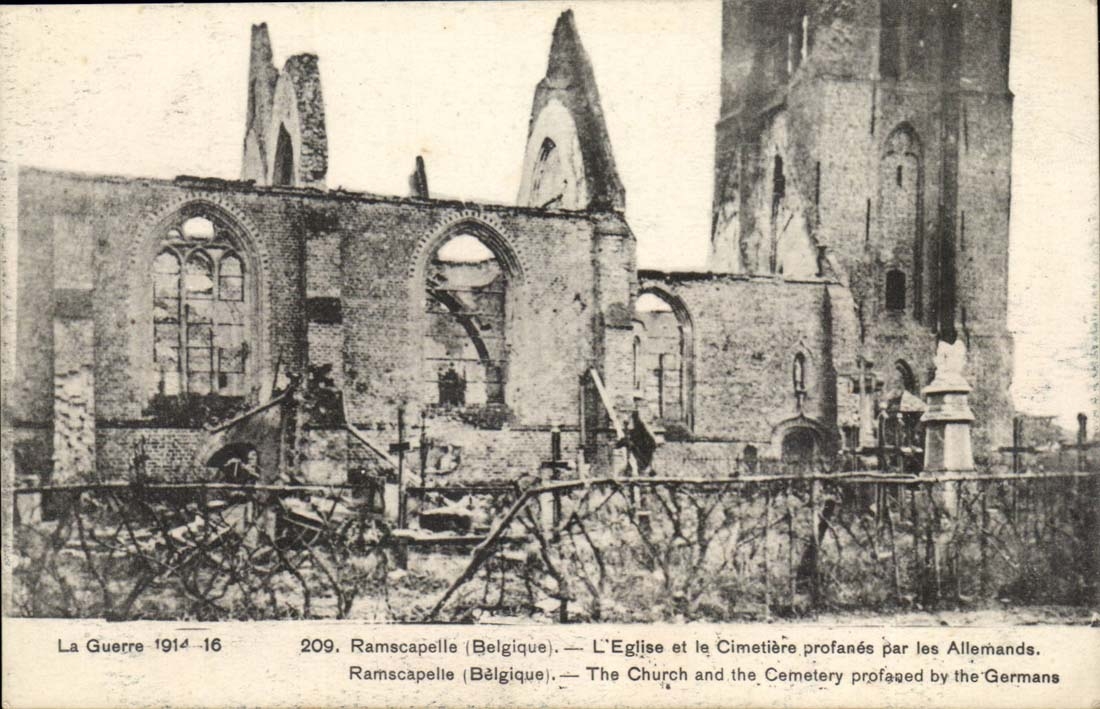 Belgium Ramscapelle CPA the church and the cemetery profanee by German