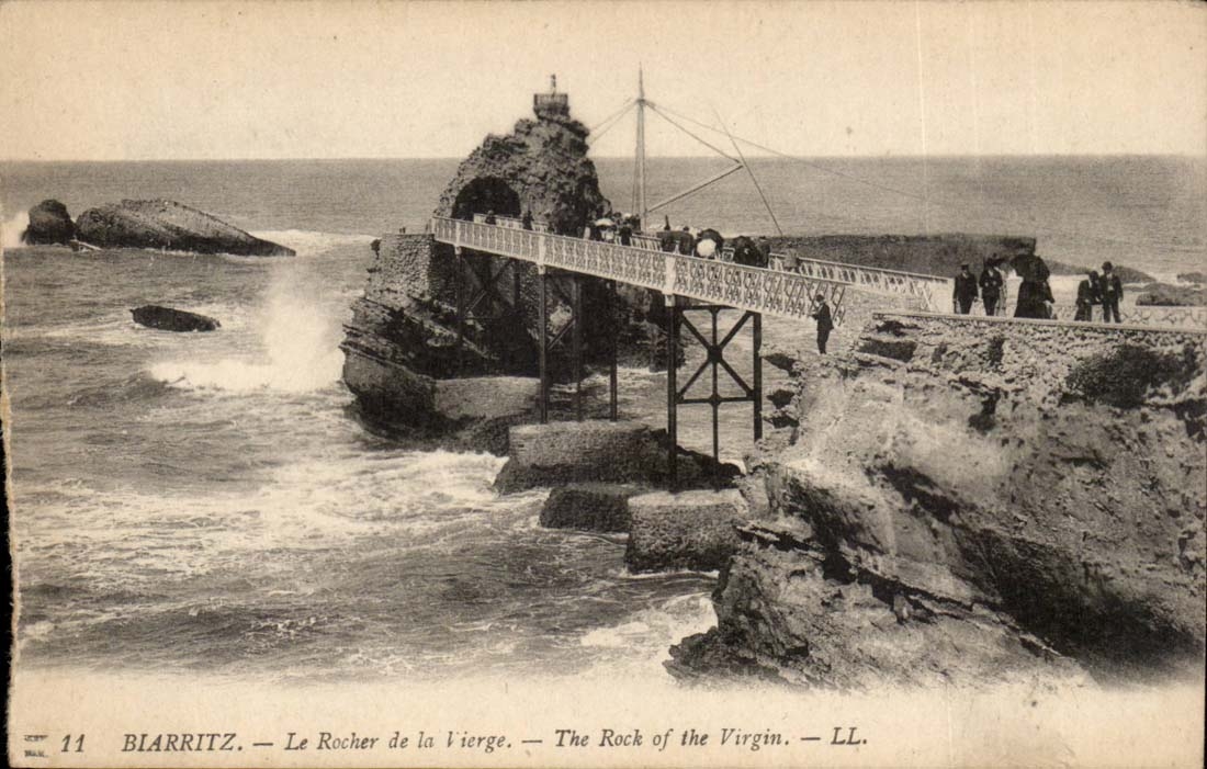 Biarritz - Le Rocher de la Vierge - CPA 