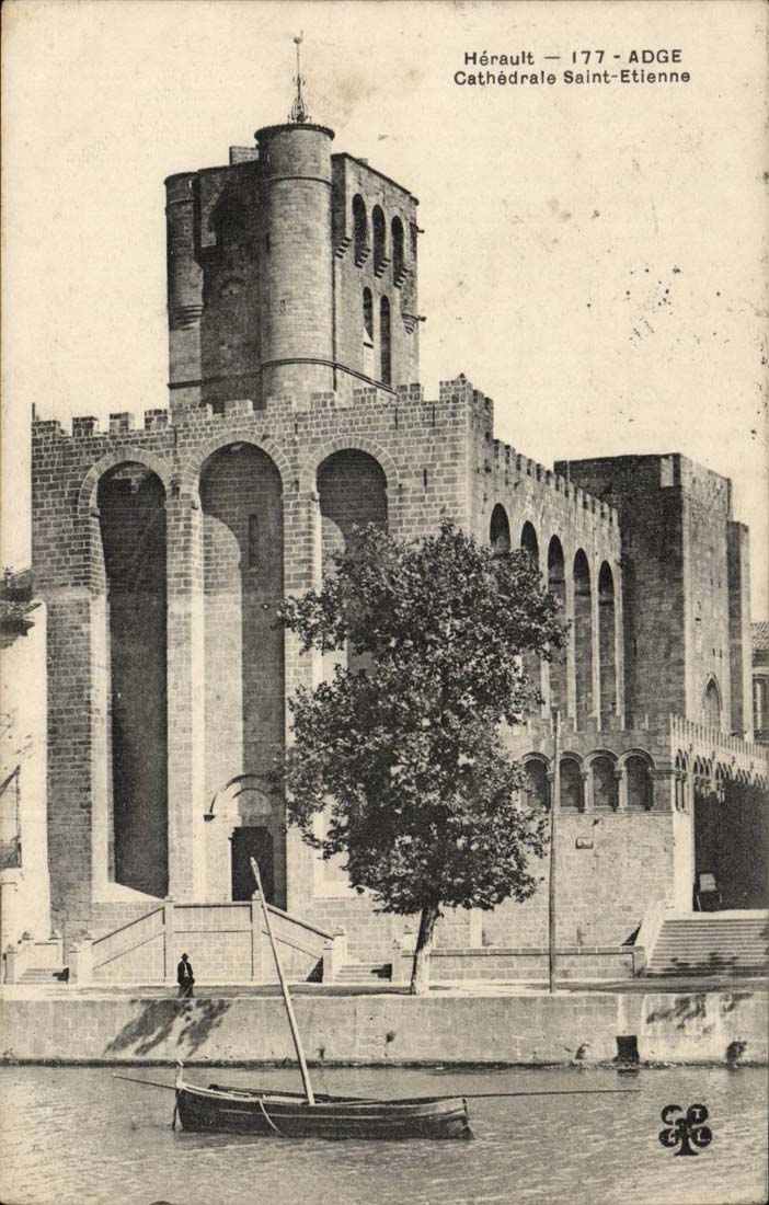 Adge (Agde?) CPA Cathedral Saint Etienne