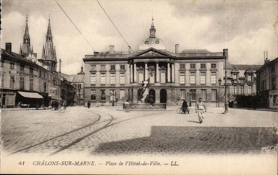 CPA Chalons auf Mergel setzt Rathaus