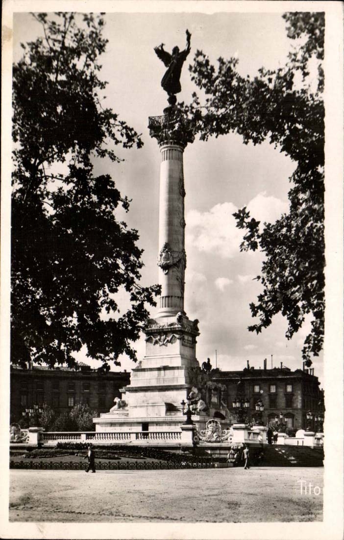 CPA Bordeaux the monument of the Of Gironde ones