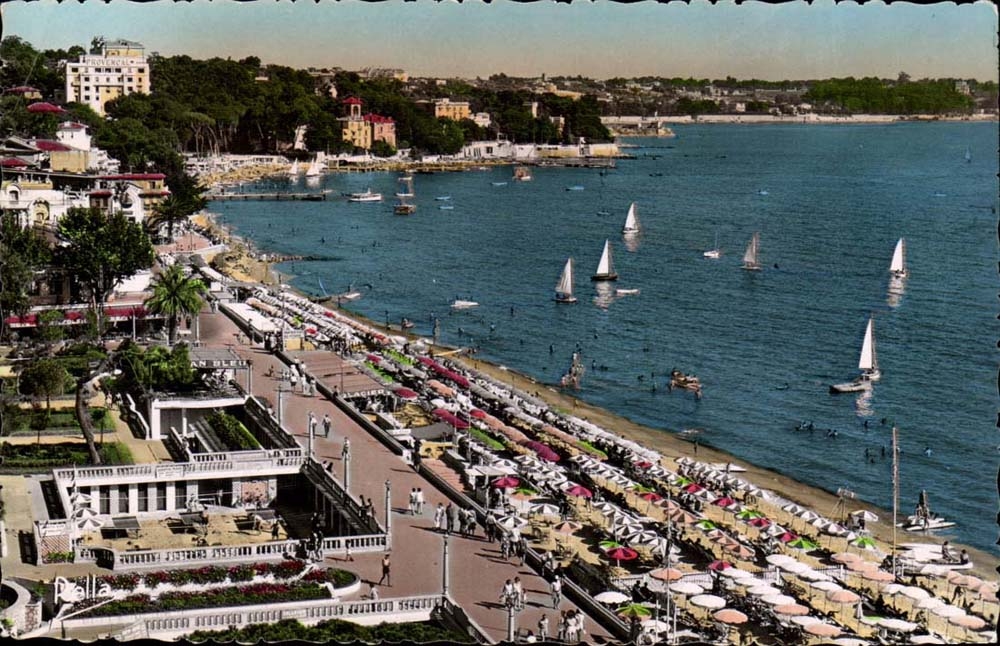 Juan Pines - the Beach of the Large Pine - boats - CPA