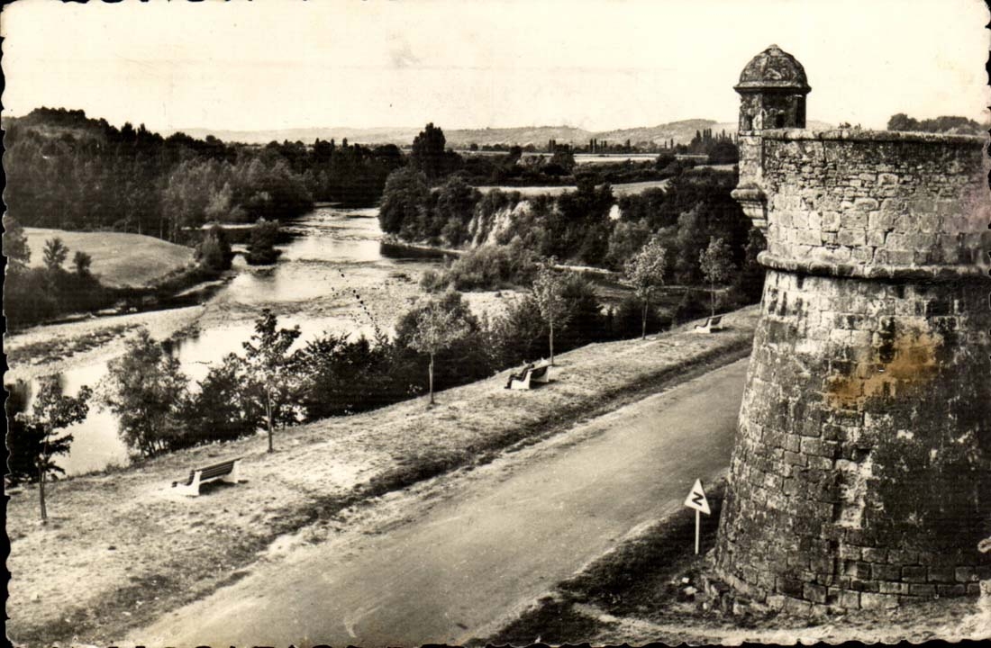 Navarrenx - the gave and walls seen of the door St Antoine - CPA