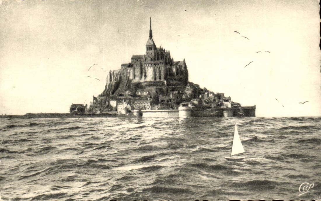 Mont Saint Michel CPA has high tide