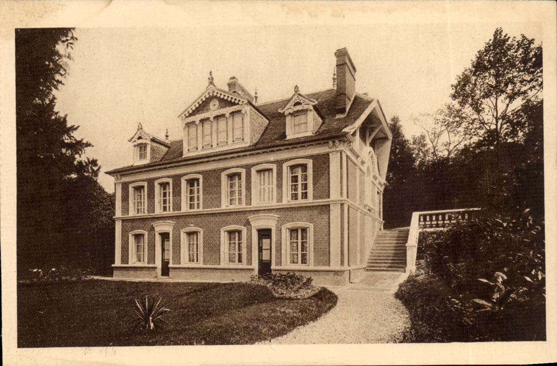 CPA Buissonnets Frontage and terrace